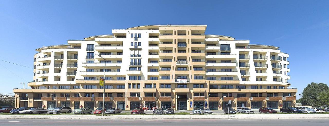 سيغيد Tisza Palota Apartmanok المظهر الخارجي الصورة