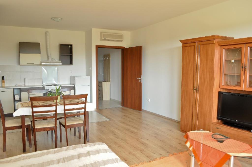 سيغيد Tisza Palota Apartmanok الغرفة الصورة