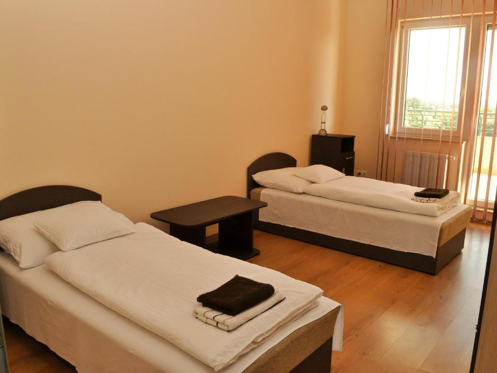 سيغيد Tisza Palota Apartmanok الغرفة الصورة